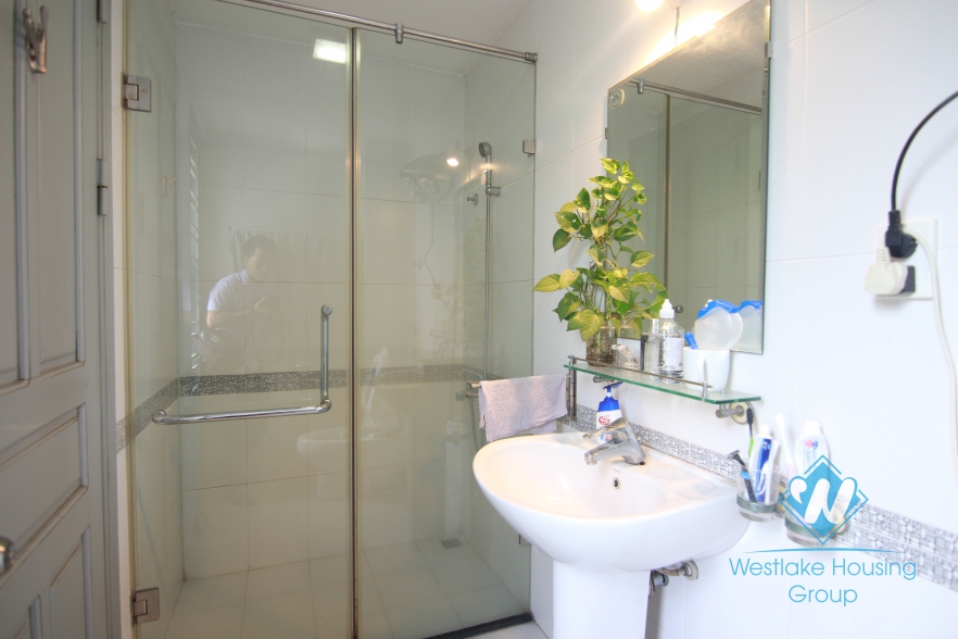 Spacious villa with 500 sqm living space for rent in Tay Ho, Hanoi